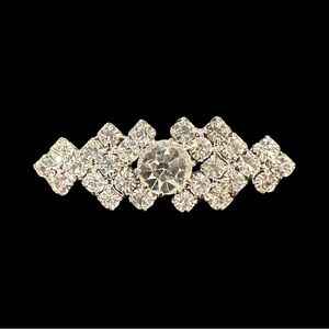 Vintage Elegant Silver Crystal Brooch